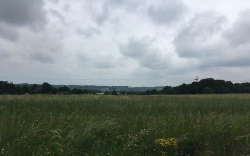 Na Saint-Brisson-sur-Loire met uitzicht richting Loire