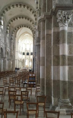 In de kathedraal van Vézelay
