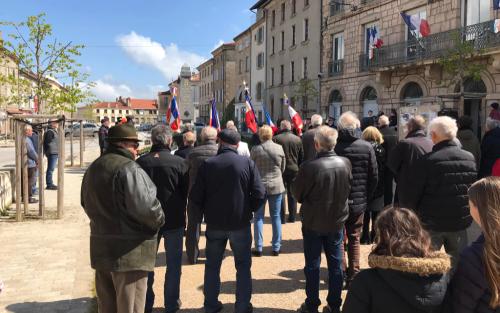 Viering van bevrijdingsdag in Saint-Bonnet-le-Chateau