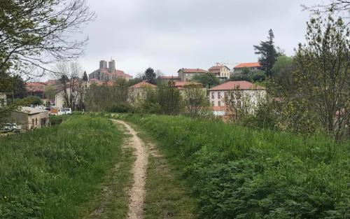 Saint-Bonnet-le-Chateau ligt alweer achter me en ik ben na een rustdag weer onderweg